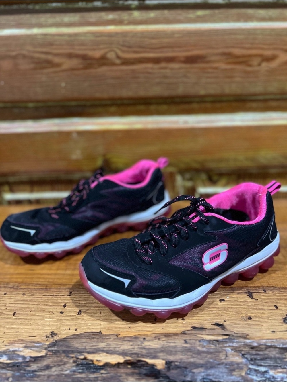 Skechers Black Athletic Sneakers with Pink Accents - Picture 2 of 11